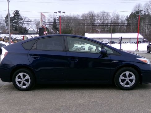 Used 2014 Toyota Prius Three image 6