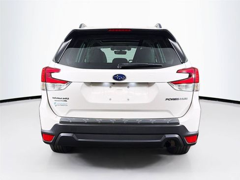 Used 2021 Subaru Forester Premium AWD/4WD image 10