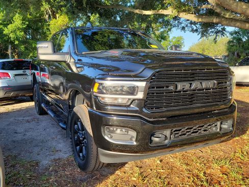 Used 2024 RAM 2500 Laramie w/ Night Edition AWD/4WD image 13