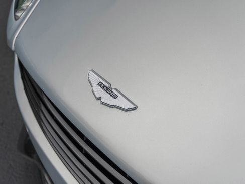 Used 2016 Aston Martin Vanquish Volante image 41