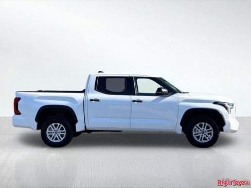 Used 2023 Toyota Tundra SR5 w/ SR5 Convenience Package RWD image 5