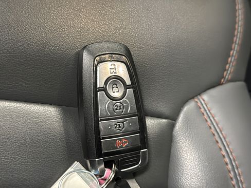 Used 2025 Ford Expedition Max Active AWD/4WD image 21