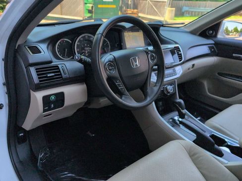 Used 2015 Honda Accord EX-L image 10