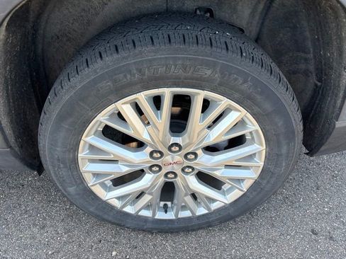 Used 2024 GMC Acadia Elevation w/ LPO, Floor Liner Package FWD image 11