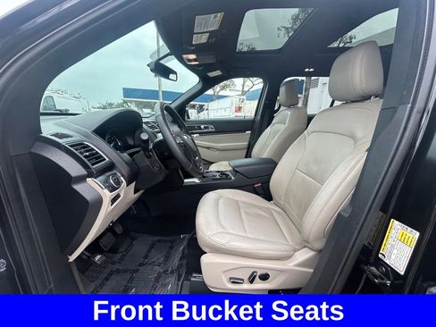 Used 2018 Ford Explorer Limited image 10
