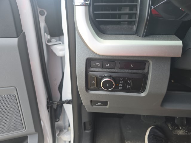 Used 2024 Ford F350 XLT w/ 360-Degree Camera Package AWD/4WD image 16