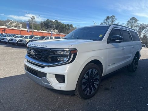 Used 2025 Ford Expedition Max Platinum w/ Driver's Package image 7