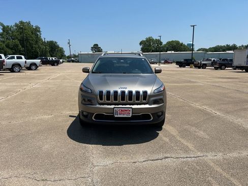 Used 2018 Jeep Cherokee Limited image 8