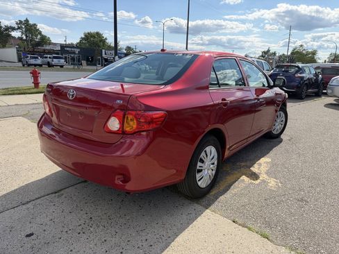 Used 2010 Toyota Corolla LE w/ All Weather Guard Pkg FWD image 29