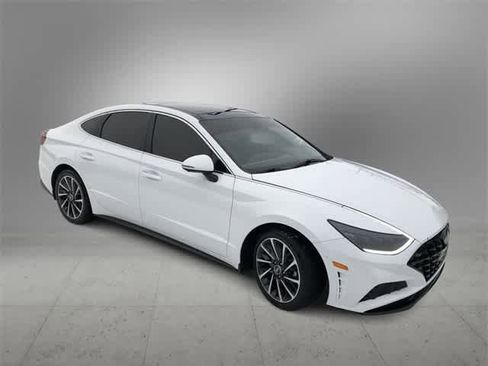 Used 2021 Hyundai Sonata Limited w/ Preferred Accessory Package image 7