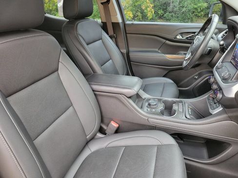 Used 2021 GMC Acadia SLT w/ Trailering Package image 10