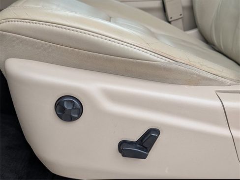 Used 2015 Jeep Grand Cherokee Limited image 16