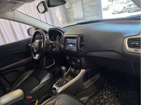 Used 2020 Jeep Compass Latitude FWD image 16