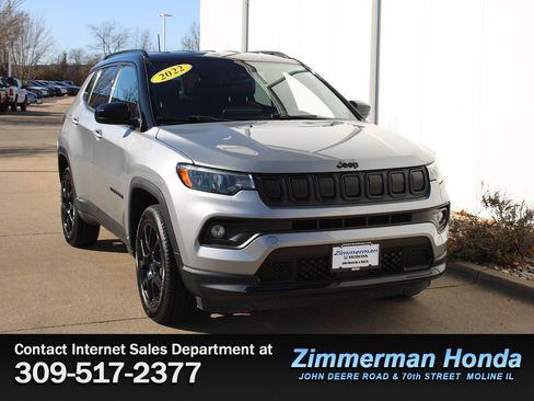 Used 2022 Jeep Compass Altitude w/ Convenience Group image 3