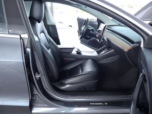Used 2018 Tesla Model 3 Mid Range RWD image 36