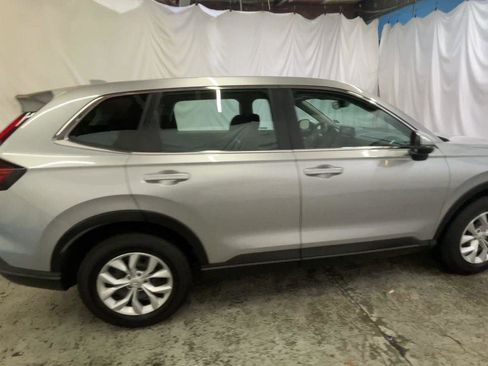 Used 2024 Honda CR-V LX image 9