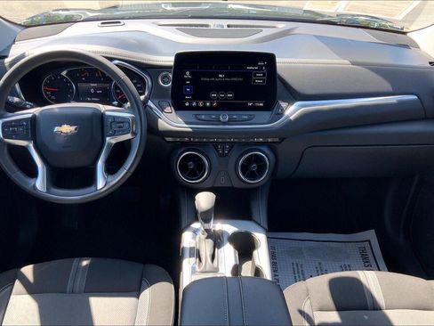 Used 2025 Chevrolet Blazer LT FWD image 14