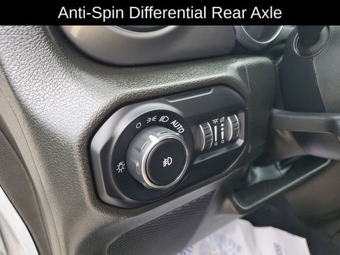 Used 2022 Jeep Wrangler Unlimited Sport AWD/4WD image 9