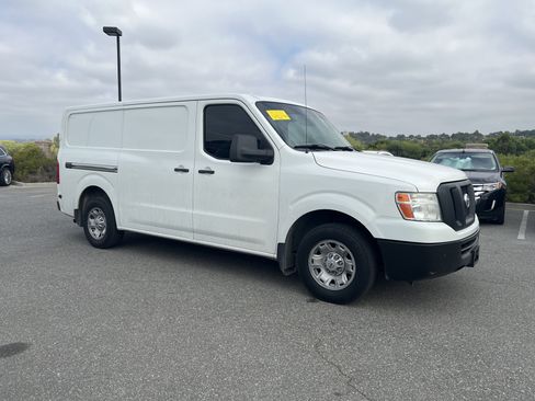 Used 2019 Nissan NV 2500 SV w/ Navigation Package image 3