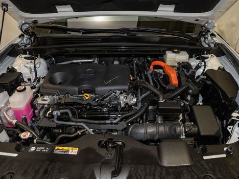 Used 2023 Toyota Crown Limited image 21