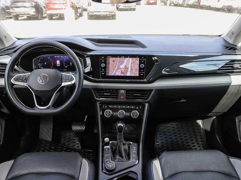 Used 2022 Volkswagen Taos SEL w/ Panoramic Sunroof Package image 13