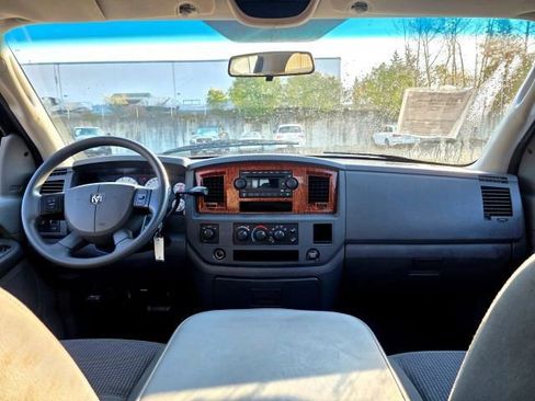 Used 2006 Dodge Ram 1500 Truck SLT image 10