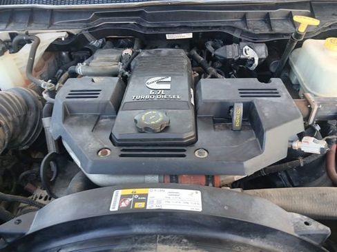 Used 2016 RAM 5500 Tradesman w/ Power Accessory Group image 20