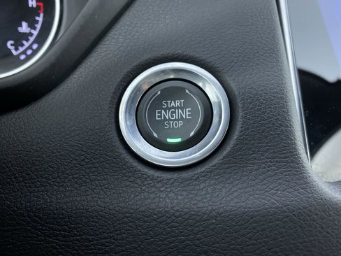 Certified 2023 Cadillac XT4 Sport image 8