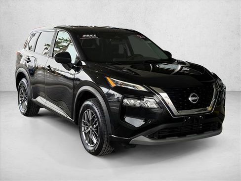 Used 2023 Nissan Rogue S image 5