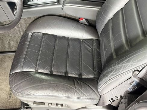 Used 2005 HUMMER H2 SUT w/ Preferred Equipment Group AWD/4WD image 23