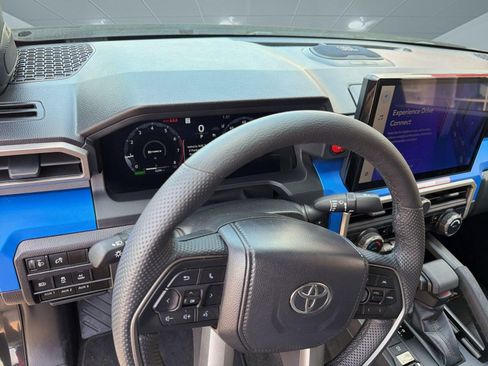 Used 2026 Toyota Tacoma TRD Off-Road w/ TRD Off Road Upgrade Package AWD/4WD image 26