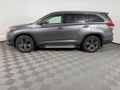 Used 2018 Toyota Highlander Limited Platinum AWD/4WD image 2