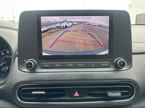 Used 2022 Hyundai Kona SE image 27