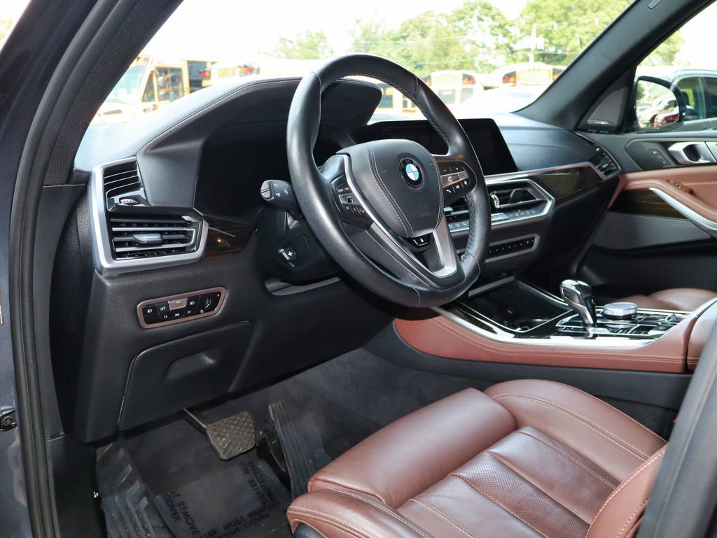 Used 2020 BMW X5 xDrive40i w/ Executive Package AWD/4WD image 19