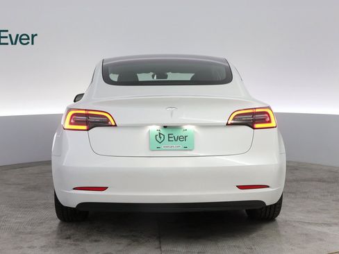 Used 2023 Tesla Model 3 Standard Range image 13