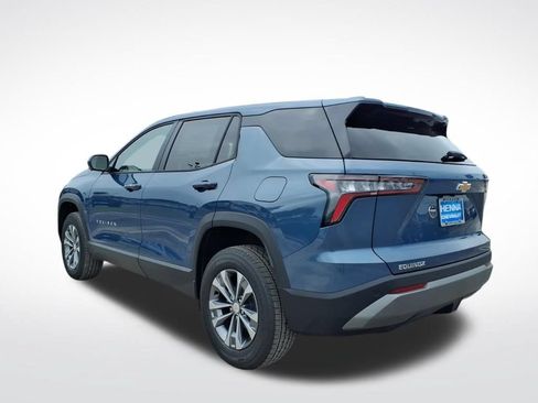 New 2026 Chevrolet Equinox LT w/ Convenience Package II FWD image 5