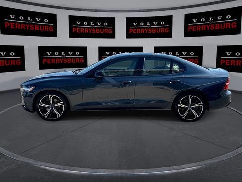 Used 2023 Volvo S60 B5 Plus w/ Climate Package image 5