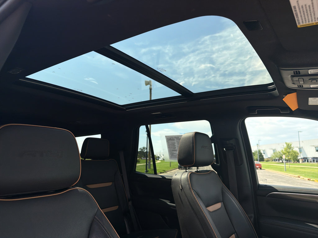 Used 2023 GMC Yukon AT4 AWD/4WD image 31