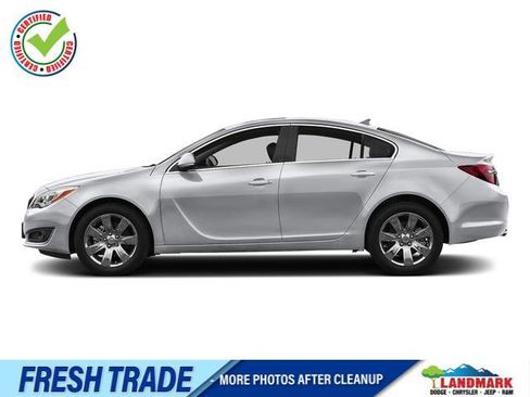 Used 2017 Buick Regal AWD image 1