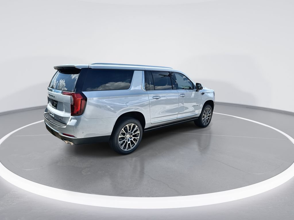 New 2026 GMC Yukon XL Denali w/ Denali Reserve Package AWD/4WD image 8