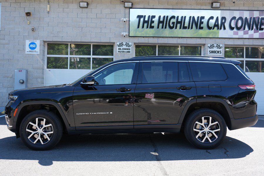 Used 2024 Jeep Grand Cherokee L Limited w/ Luxury Tech Group II AWD/4WD image 4