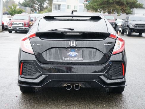 Used 2018 Honda Civic Sport image 4