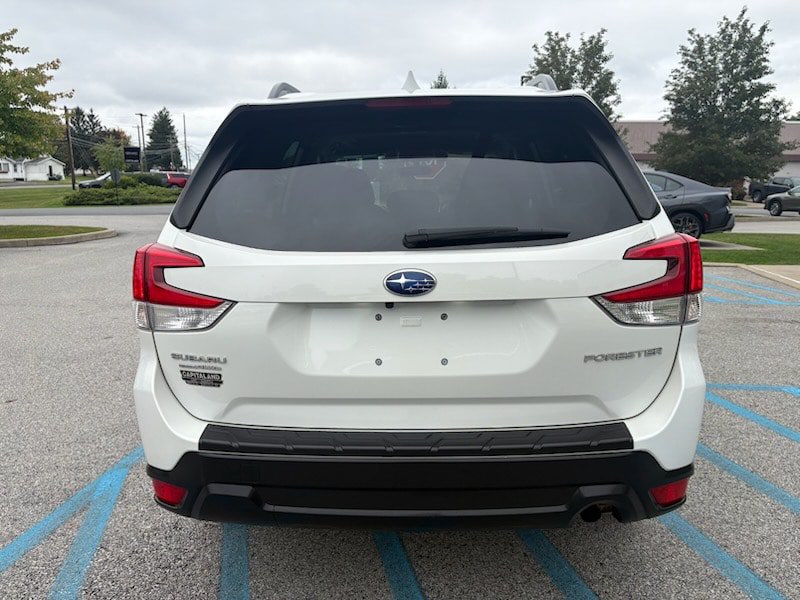 Used 2020 Subaru Forester Premium AWD/4WD image 5