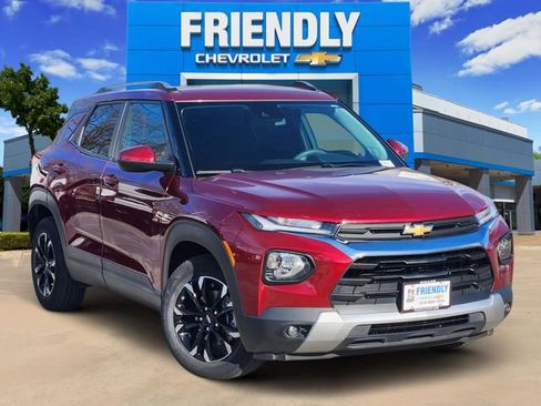 Used 2023 Chevrolet TrailBlazer LT image 1