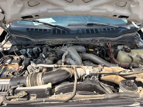 Used 2020 Ford F350 Lariat w/ Lariat Ultimate Package AWD/4WD image 32