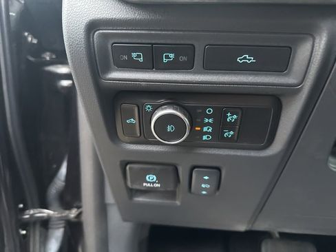 Used 2023 Ford F150 Lariat w/ Equipment Group 502A High image 10