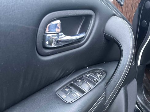 Used 2020 Nissan Armada SL w/ Premium Package image 24