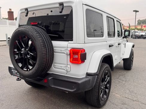 Certified 2025 Jeep Wrangler Unlimited Sahara w/ Safety Group AWD/4WD image 7