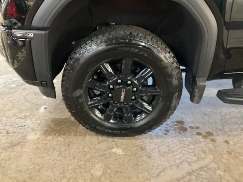 Certified 2024 GMC Sierra 2500 AT4 w/ Max Trailering Package image 11