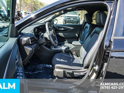 Used 2025 Buick Envista Preferred image 19